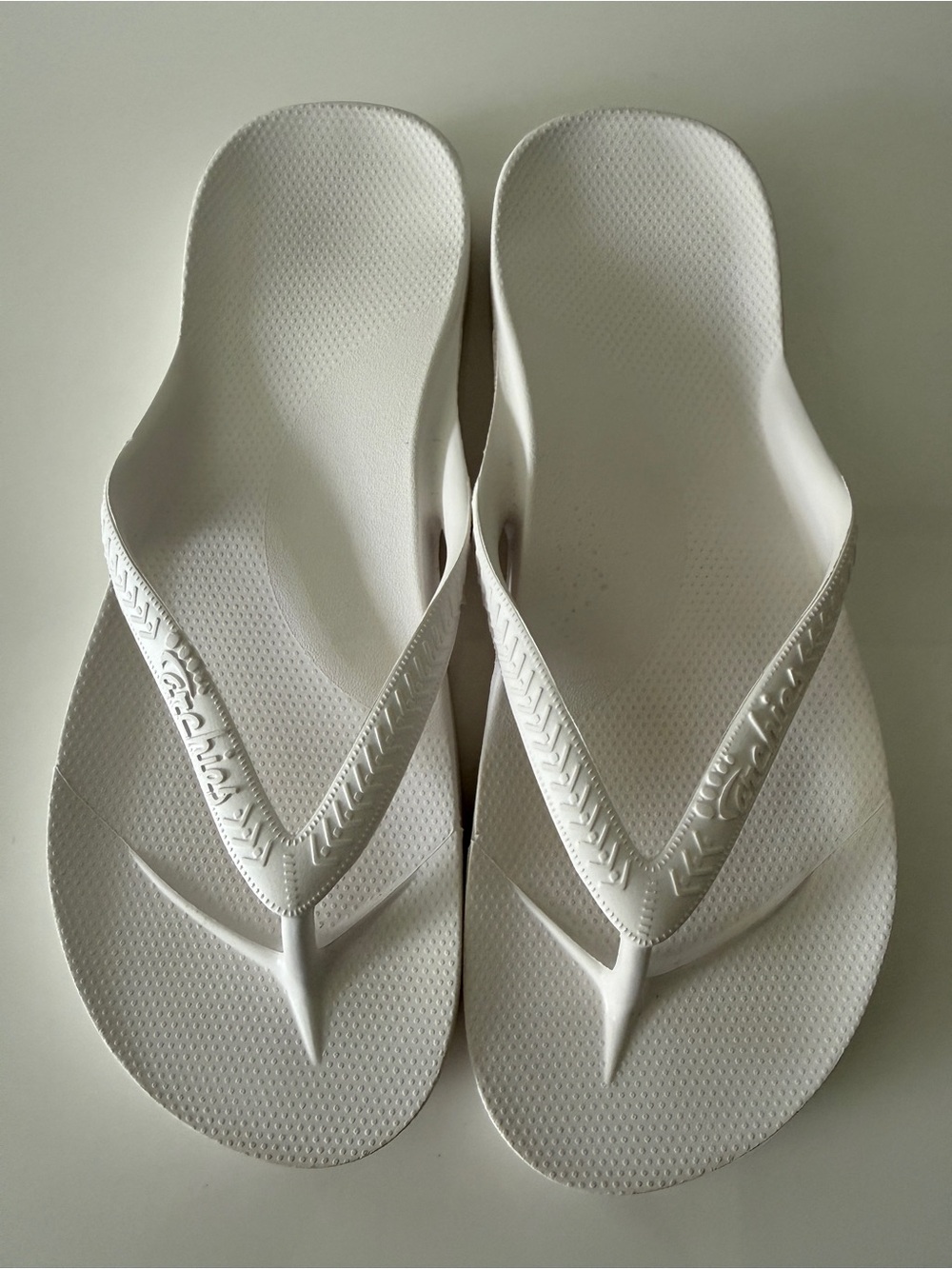 ARCHIES Arch Support Flip Flops Sandals Shoes, Women's size 9/ Men's Size 8